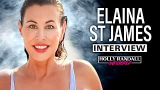 伊莱娜·圣詹姆斯（Elaina St. James）：自然的胸部和微笑