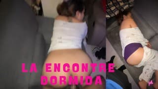 La encontre y terminamos follando en el sofa