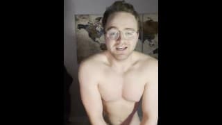 在与男朋友约会之前，使用 gymrat roomate 进行一次快速游戏 - 角色扮演