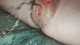 性感的奶油屄喷在相机上 - 沙发毁🩷了